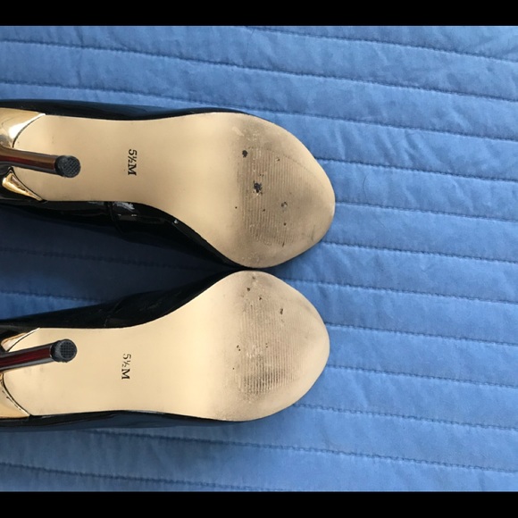 Maiden Lane Black Leather Bliss Pump - Picture 5 of 6